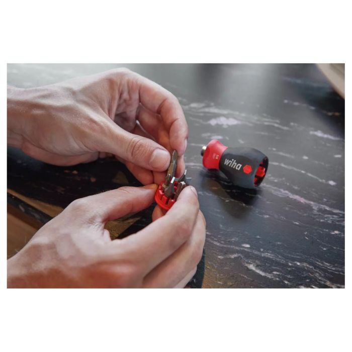 Skrutrekker med bitsmagasin magnetisk Stubby Spor/PH, med 6 bits